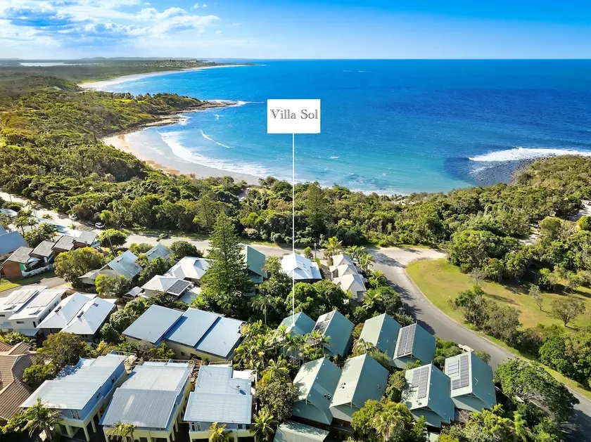 NEW Luxury Angourie Villa! Dream location, WiFi ++ - Image 1