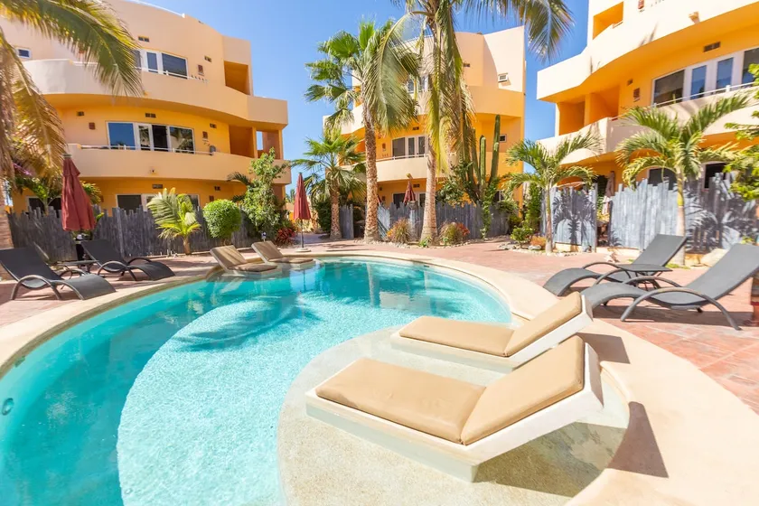15A Beautiful Brand New 2BR 2BA Condominium Pool - Image 1