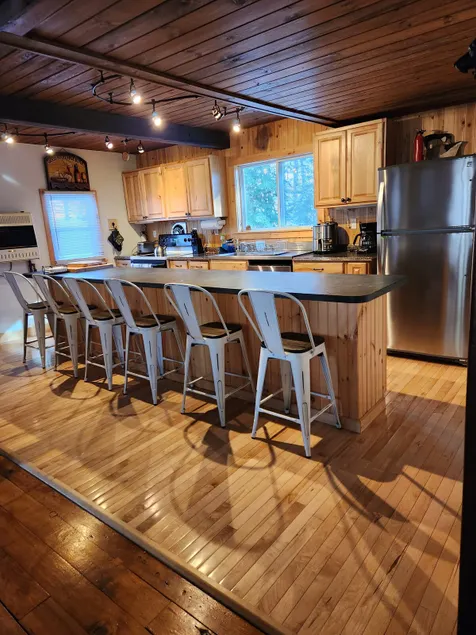 Spacious family-friendly home - Image 1