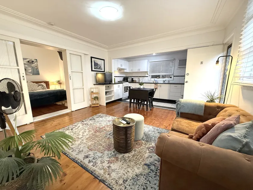 'Le Maisonette' - Mid-century Guesthouse - Image 1