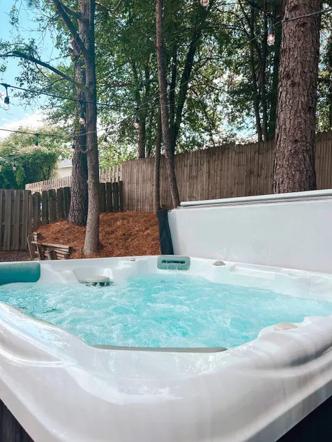Relaxing 3 BR2BA Retreat with HotTub only 1.4 to Augusta National  - Image 1