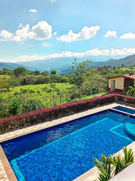 BEAUTIFUL COUNTRY HOUSE WITH PRIVATE POOL - SAN GIL - Image 1