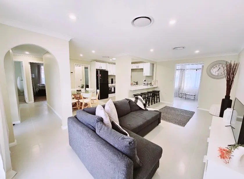 Three bedroom home in Penrith with 2nd lounge room - Image 1