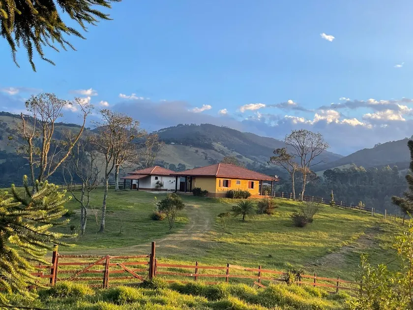 Poetry house with wonderful view in Gonçalves-MG - Image 1