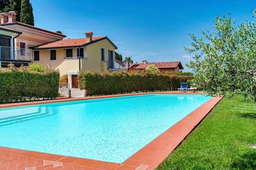 MIRALAGO APARTMENTS - Regarda Travel - Image 1