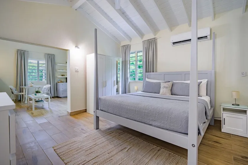 Ocean Pearl Studio w/ Beach Club Access - Image 1