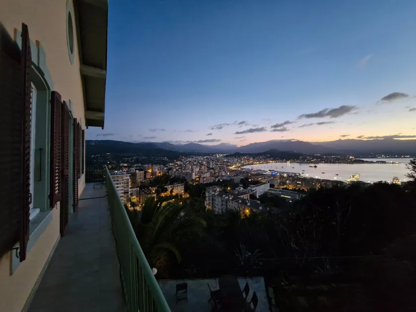 VILLA BELVEDERE D'AJACCIO, VILLA ENTIERE VUE MER POUR 2 à 10 VOYAGEURS - Image 1