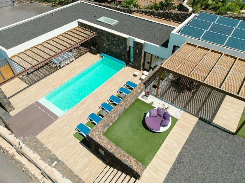 Rejajares 100% sustainable villa with pool - Image 1