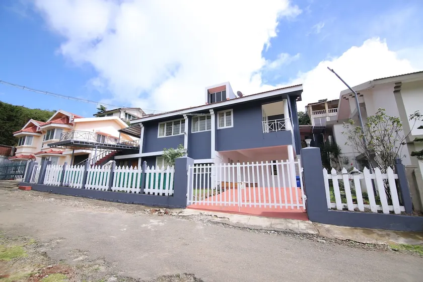 3BR Hilltop Panoramic Villa, Doddabetta, Ooty 3KMS - Image 1