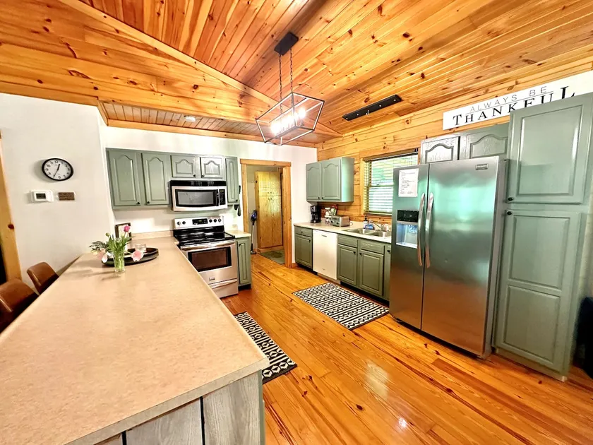*NEW HOT TUB* Cabin 25min from RRG/Natural Bridge - Image 1