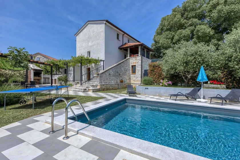 Vrsar, Begi, heated pool,10 min drive to the beach - Image 1