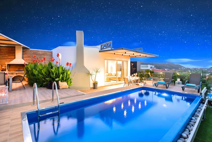 Villa Canes Heated Pool - Image 1