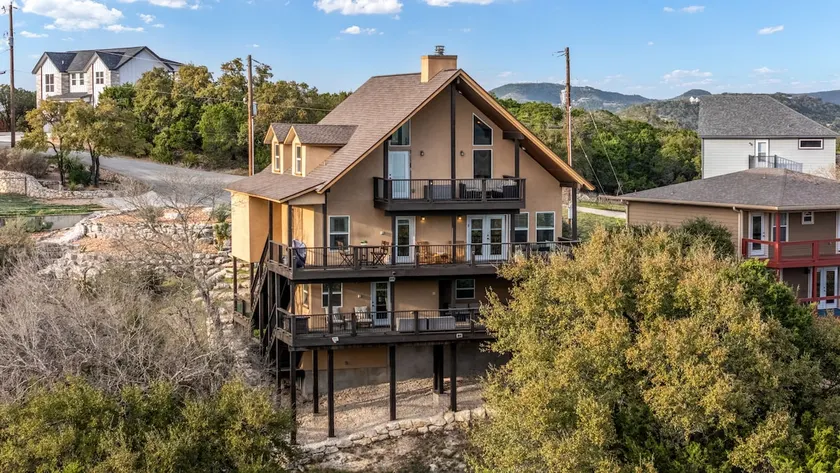 Hilltop Paradise! Valley View! King & Queen beds! - Image 1