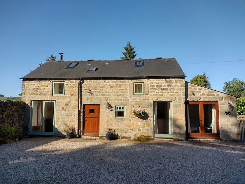 Ashover Derbyshire Luxury rural Holiday cottage ensuite facilities to both rooms - Image 1