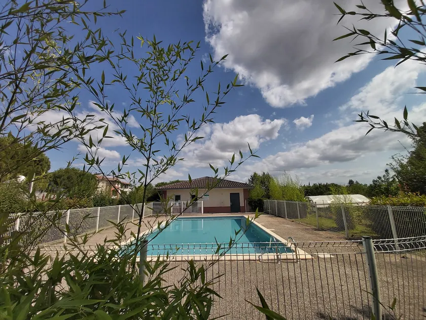 * Le Land * - pool and treats! - Image 1