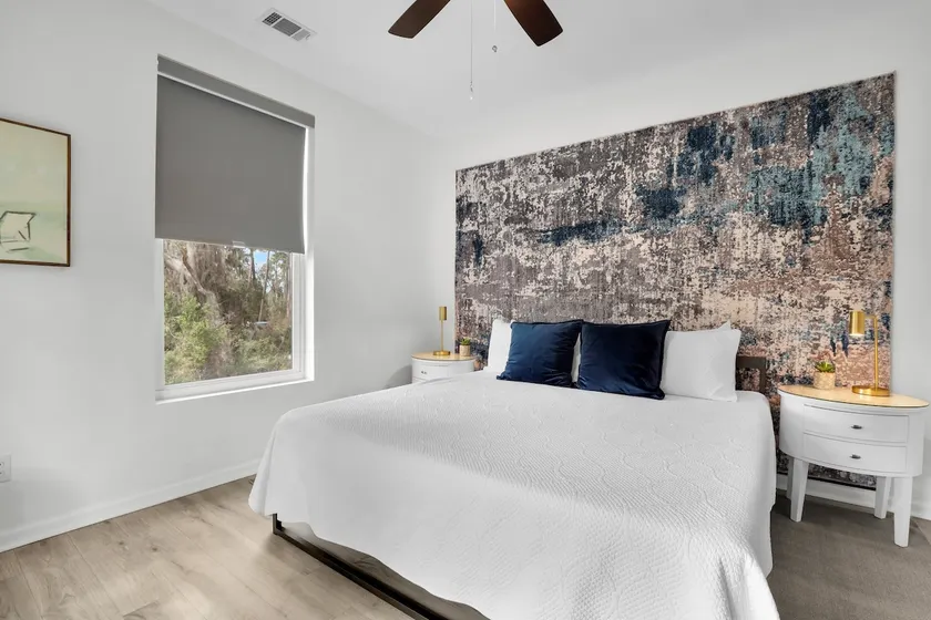 Savvy Blue Private King Suite with Den - Image 1