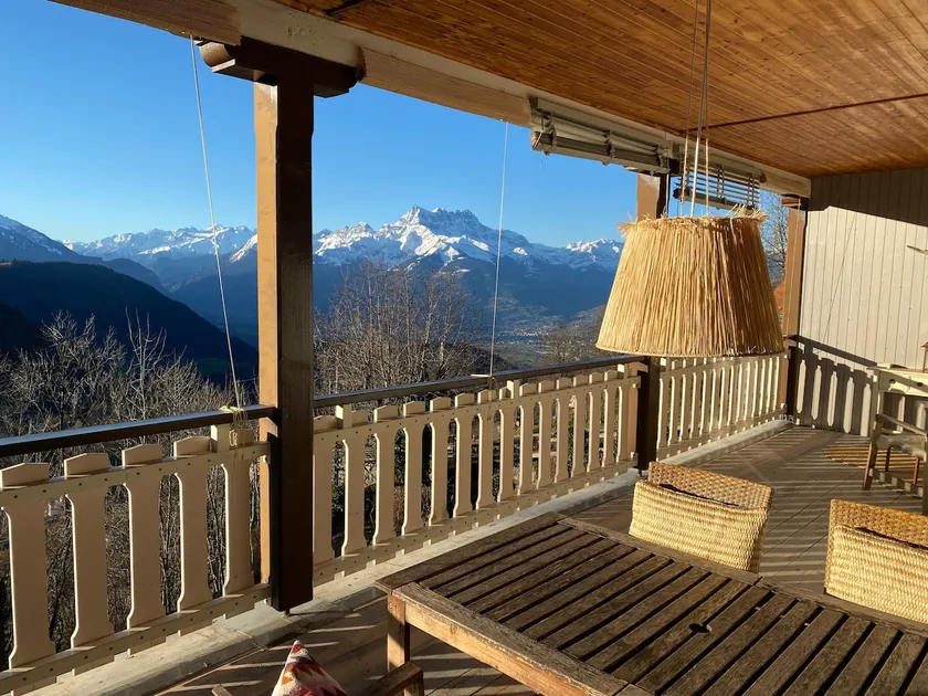 Charming apartment with magnificent view - Image 1