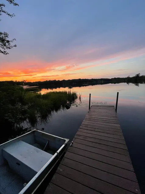 Pocono Lakefront · Sauna, Boats & Dog-Friendly - Image 1