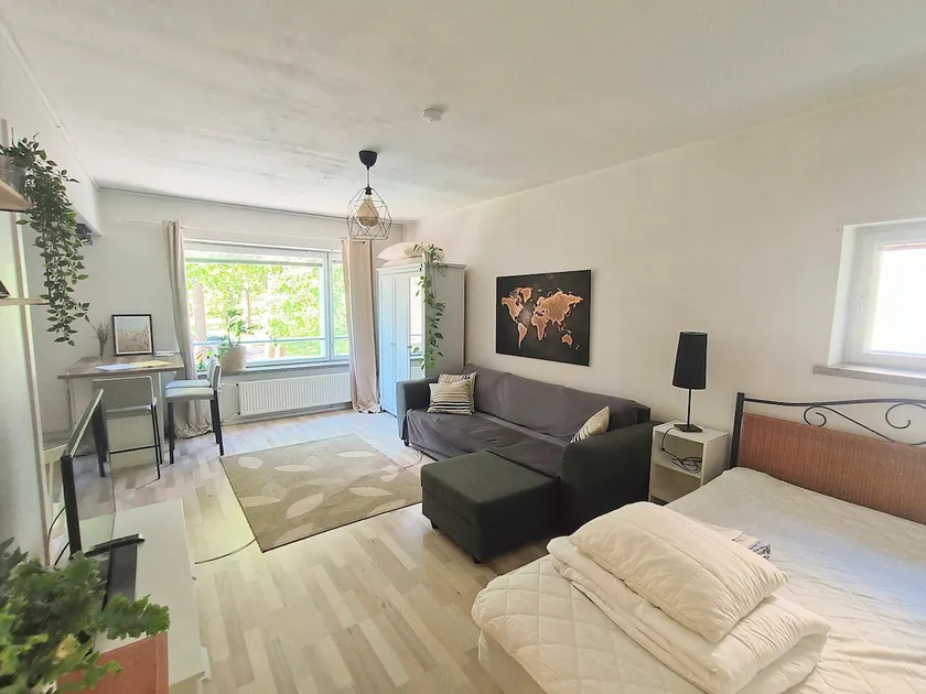Spacious and cozy studio - Image 1