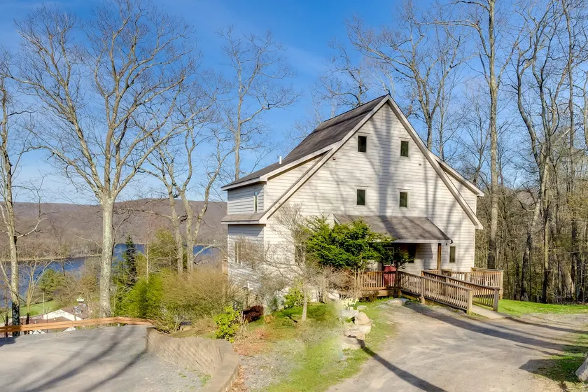 Amazing Views! | 4BD/4.5BA | Dock, WISP, Hot Tub - Image 1