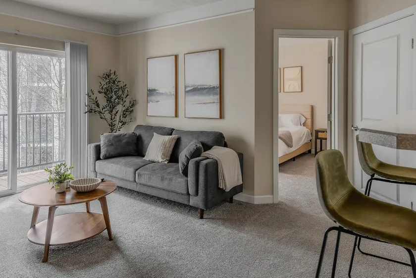 Newly Refreshed, Spacious Stay Near Polaris Mall - Image 1