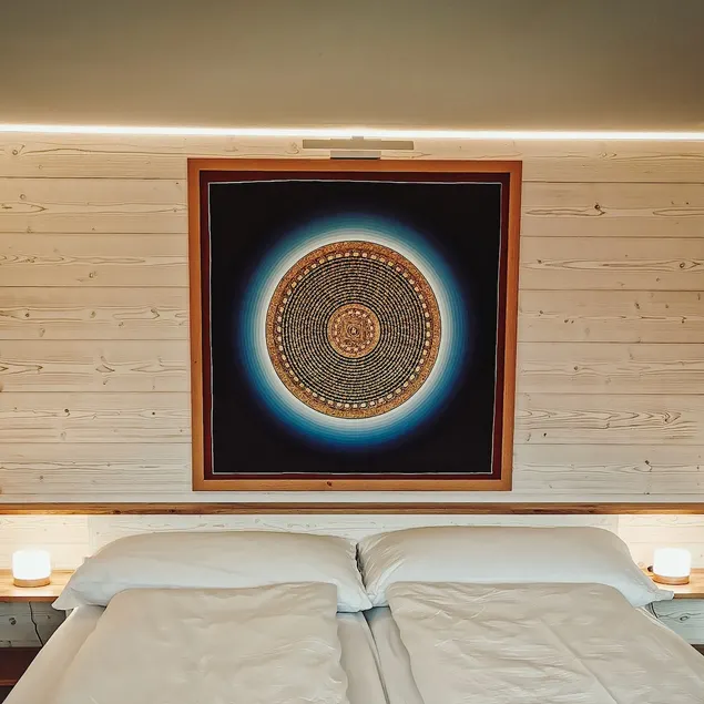 Sleeping under the mandala - Image 1