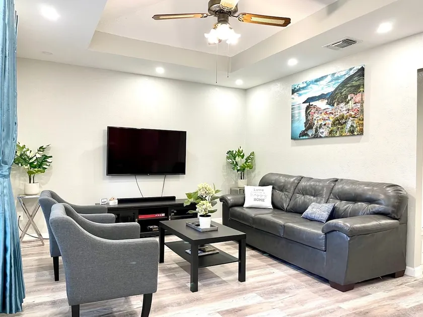 Nice & cozy home-Center Frisco+Free Park/Wifi/Hulu - Image 1