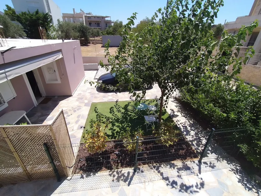 Private Little House in Lagonisi - Image 1