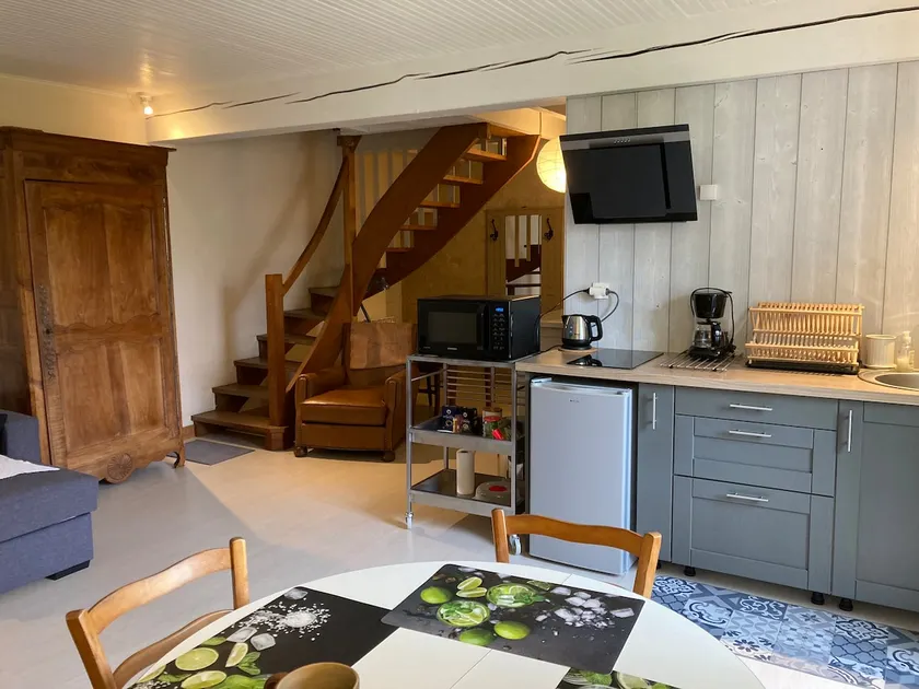 Studio in the countryside. - Image 1