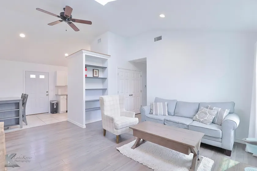 Modern cozy duplex close to downtown! - Image 1
