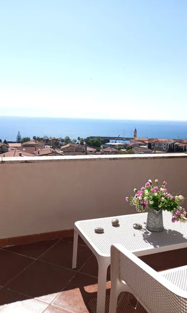 ”Scario” Home Holidays - Image 1