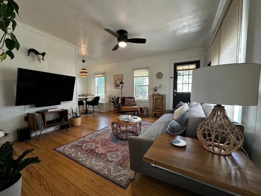 Private Guest Home steps from Paseo Arts District - Image 1