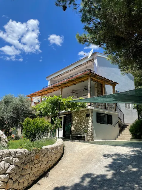 Appartement avec barbecue et terrasse | Vue sur l'eau - Image 1