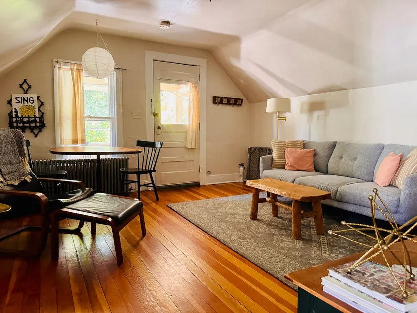 Cozy 1BD in Burlington’s Coolest Neighborhood - Image 1