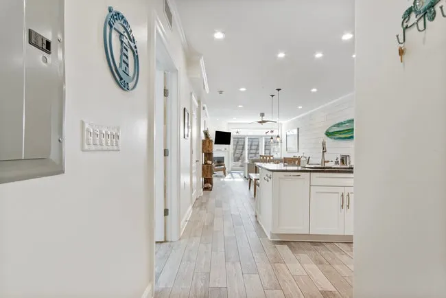 Beautiful 2 Bedroom Penthouse at the Residences - Image 1