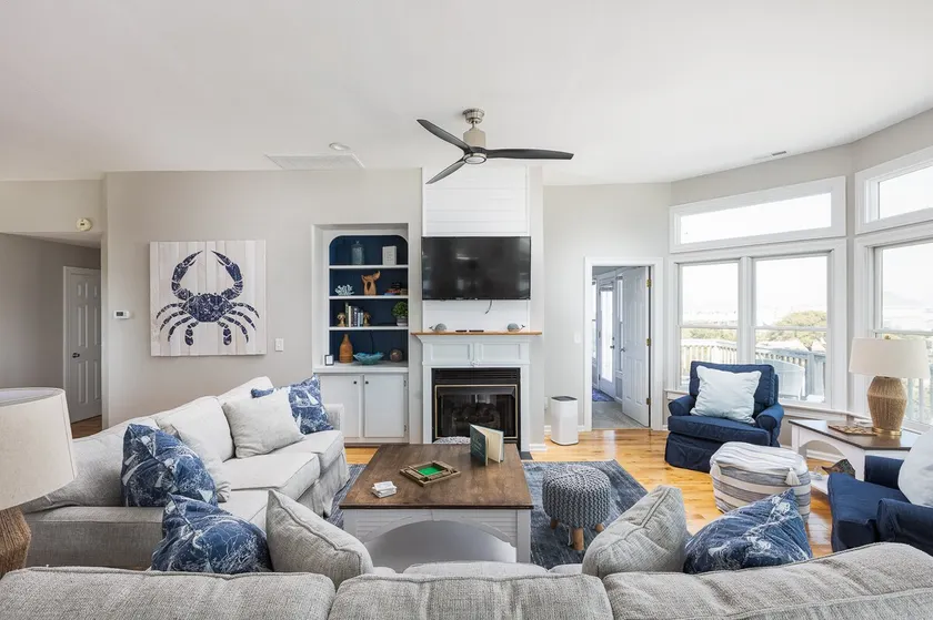 Be The Ocean | 5min Walk to Beach w/ Pool & HotTub - Image 1