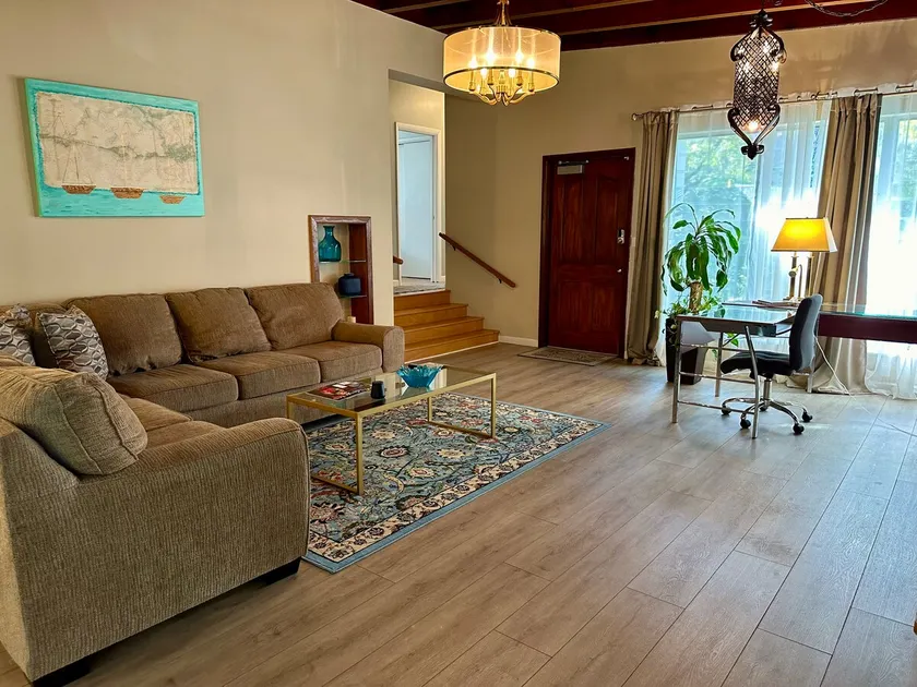 Villa Picasso in an up-scale area of south Miami - Image 1