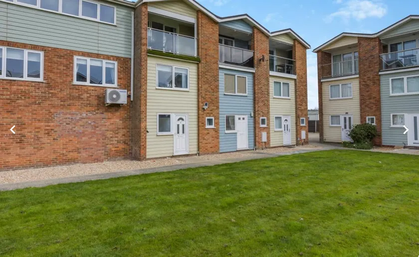 Hunny House - near Searles with lovely sea views - Image 1
