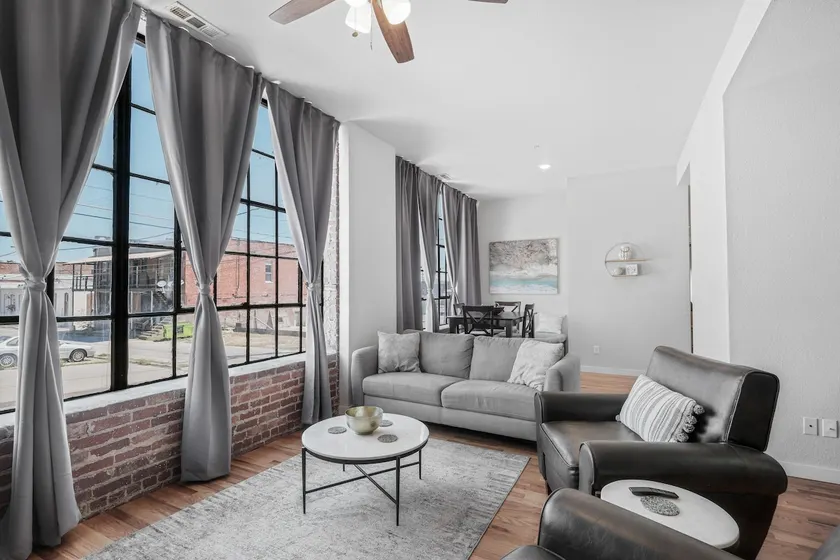 🌟New! Downtown Loft in Webb City!🌆 - Image 1