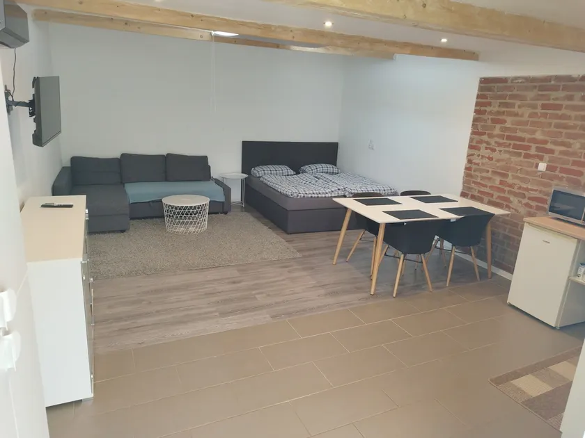 Beautiful and open apartment - Image 1