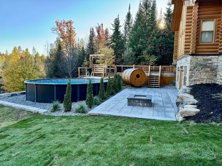 Forest-View Chalet: Spa, Sauna & Outdoor Pool - Image 1