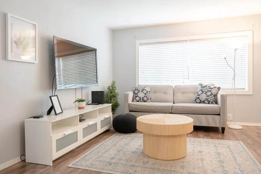Entire house Pet Friendly w/gated backyard*Boeing* - Image 1