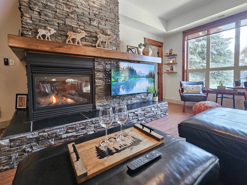 Nature's Retreat | Sable Ridge · Hot Tub & Pool - Image 1