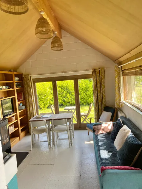 Cozy, countryside cabin. Walks from door. EV chrg. - Image 1