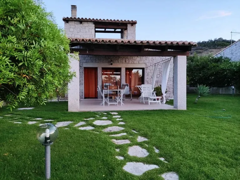 SINGLE HOUSE FOR RENT, 400 meters from the sea - Image 1