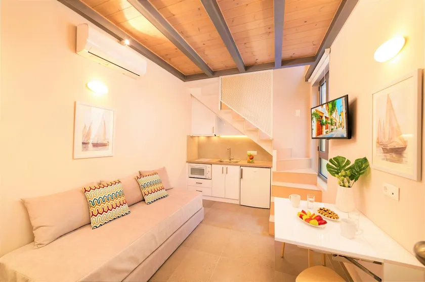 Two-storey Maisonnette in the Heart of the Town ! - Image 1
