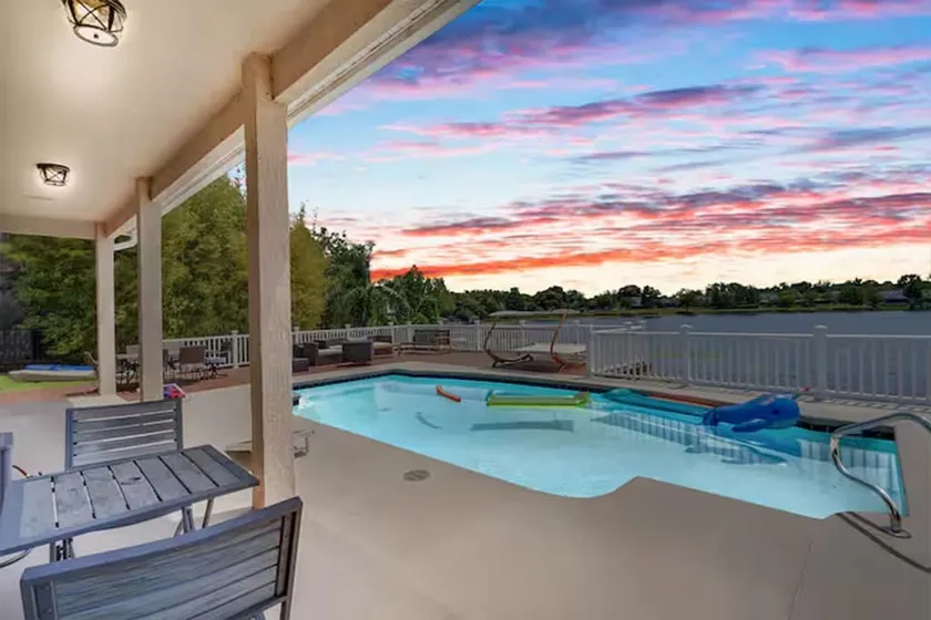 *Lakefront Pool Home *paddleboard*kayak*game room* - Image 1