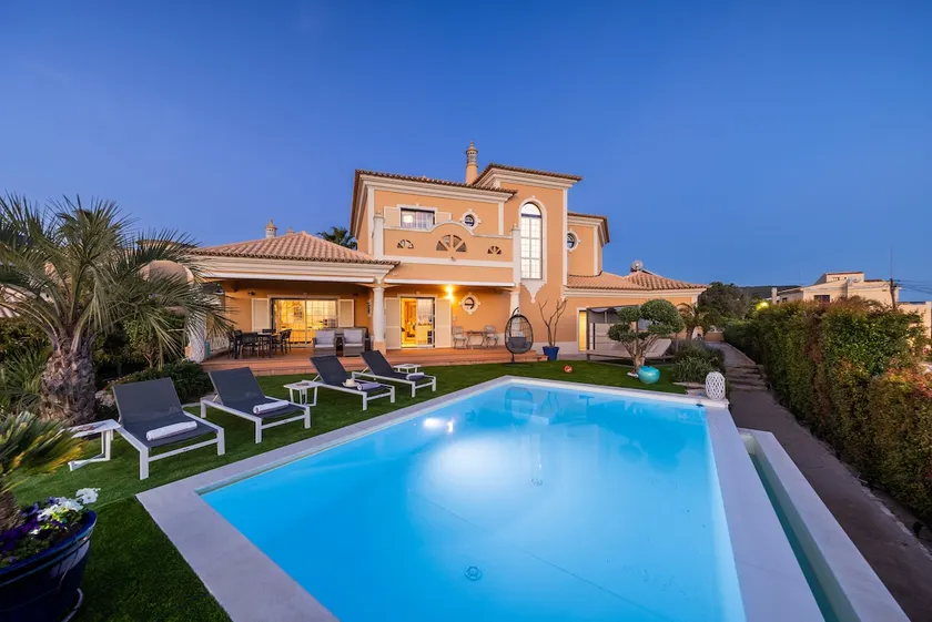Very nice home with superb land and sea views - Image 1