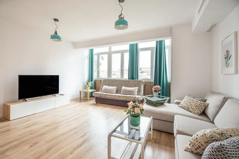 CartagenaFlats, Modern 3-Bedroom Apartment - Image 1