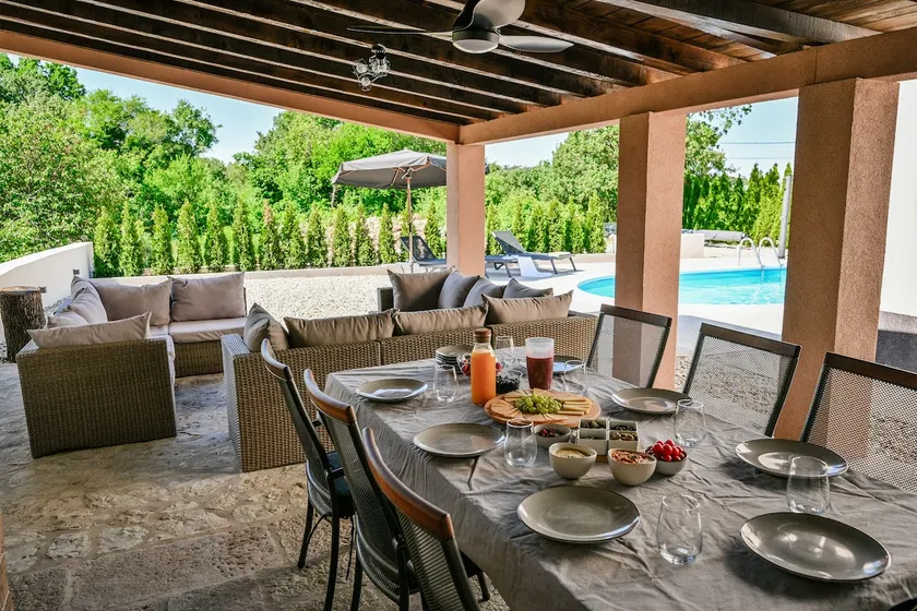Villa Burra - Image 1